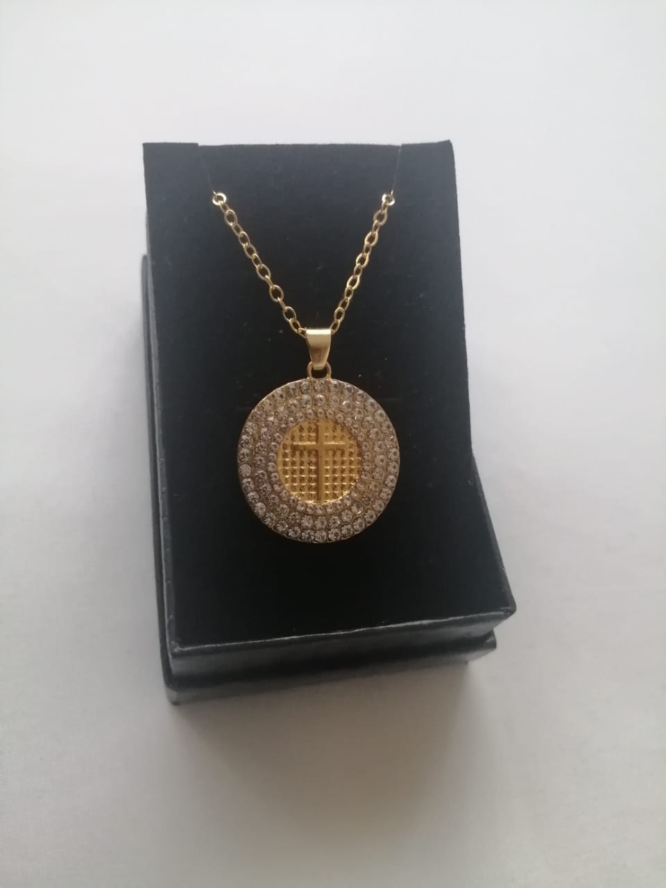 Circular Diamond Cross